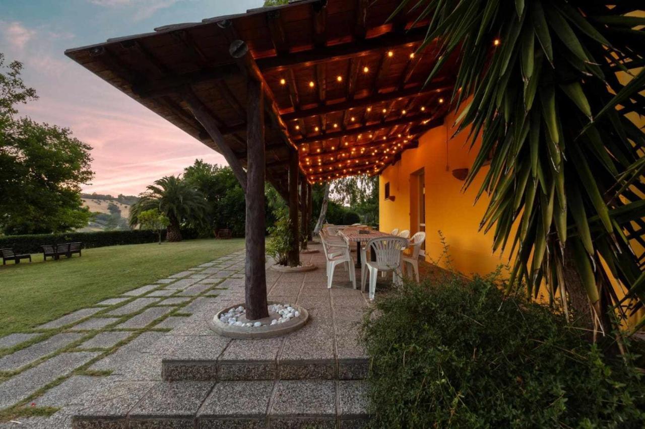 La Meriggia Agriturismo- Ampio Appartamento Con Terrazza Esclusiva Ancona Bagian luar foto